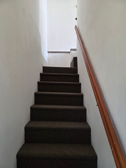 Entryway stairs - 23836 148th Dr