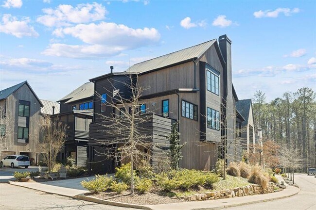 Building Photo - 304 Mado Ln