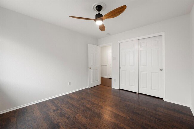 Building Photo - 3844 Willie Mays Ln