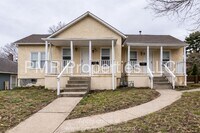 Building Photo - 516 S 16th St