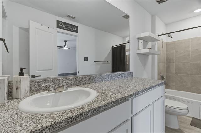 Building Photo - 5909 Cherry Holw Wy