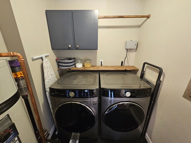 Building Photo - Beautifully Remodeled Home in the Valley