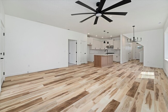 Building Photo - 405 N 18th St