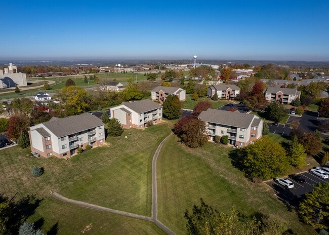 Building Photo - 3970 Laurel Dr