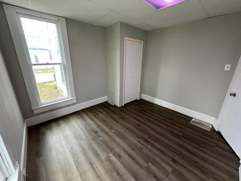 Building Photo - 417 S Council St