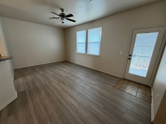 Building Photo - 212 Chalmette Dr