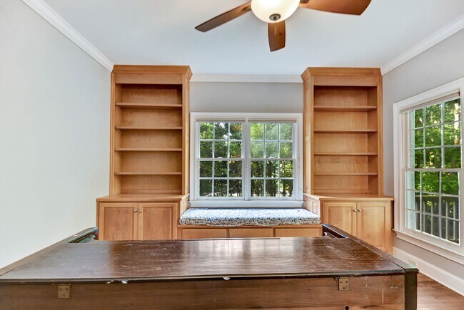 Building Photo - Large, beautiful home in Oconee!