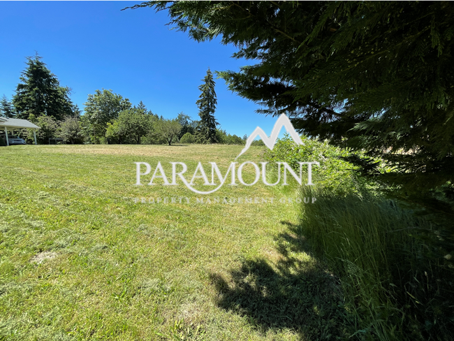 Building Photo - Tucked Away Upper 2 Bedroom Duplex in Port Orchard