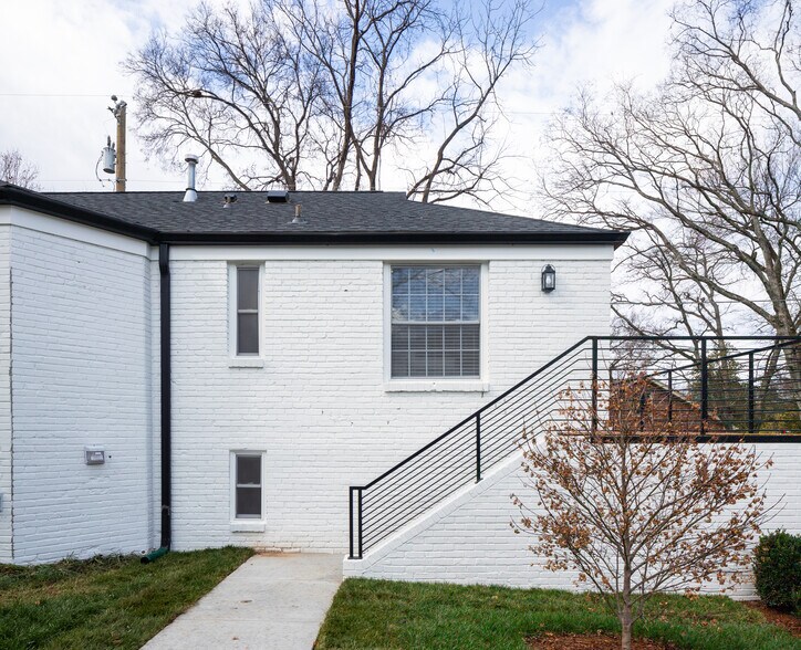 Building Photo - 203 Leake Ave