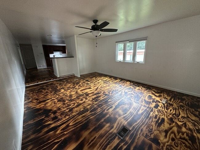Building Photo - 7150 Seward Cir