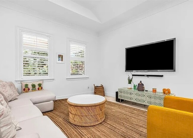 Building Photo - 11091 Bitternut Hickory Ln