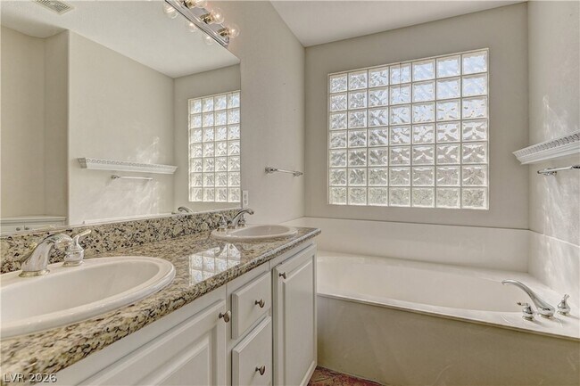 Building Photo - 5211 Vedra Ct