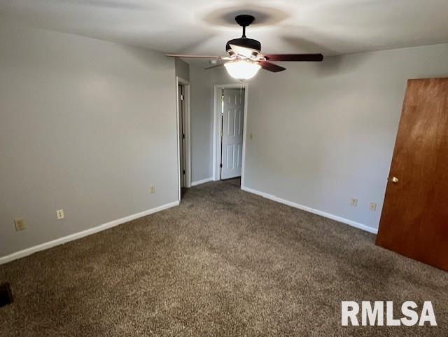 Building Photo - 902 N Sheridan Rd