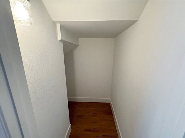 Building Photo - 8238 Henderson Green
