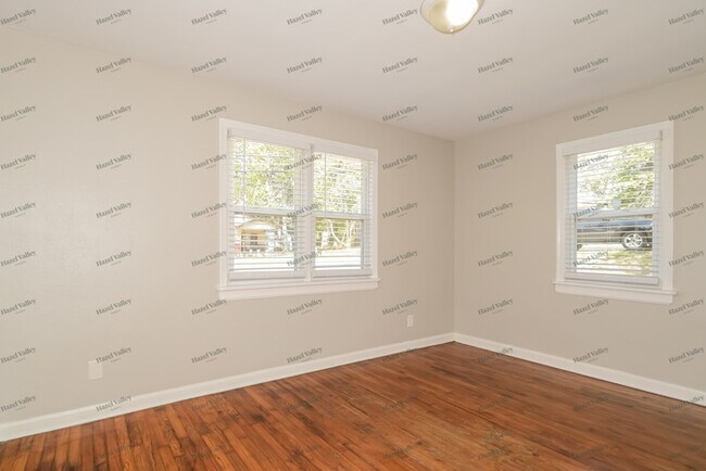 Building Photo - 4124 Wright Ave