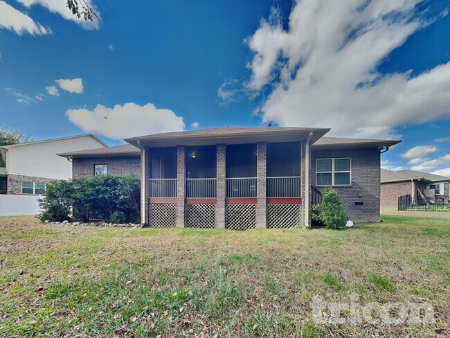 Building Photo - 2312 Joneshurst Wy