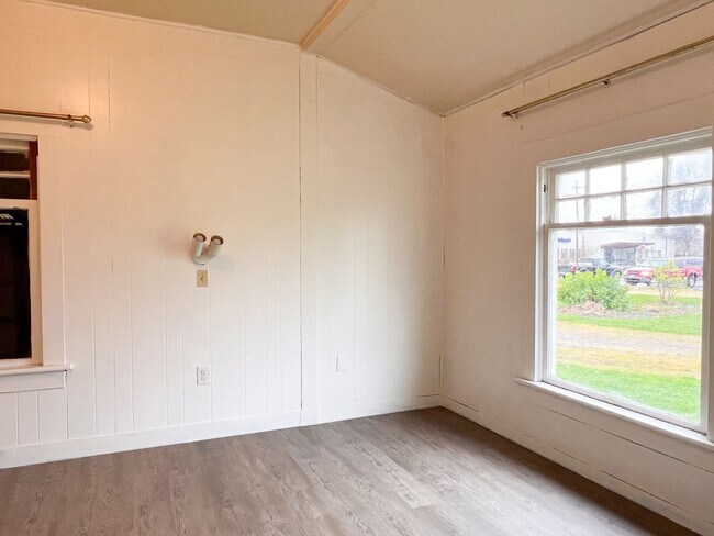 Building Photo - 1BD/1BA HOME IN LEBANON