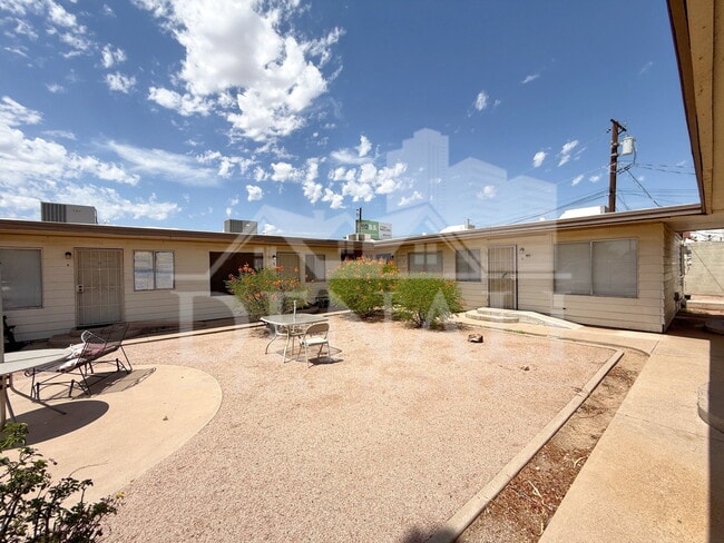 Building Photo - 1211 W Apache Trail