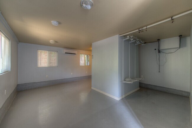 Building Photo - 2814 Pearl St