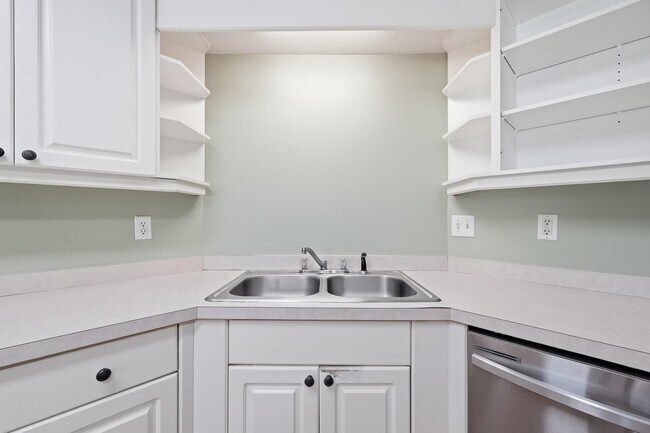 Building Photo - 1243 Jefferyscot Dr