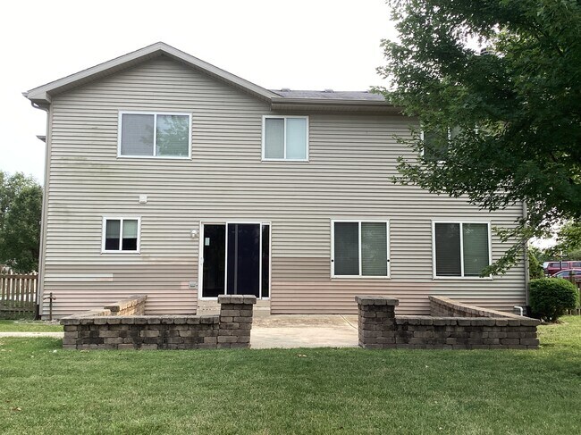 Building Photo - 27450 W Fawn Lake Ct