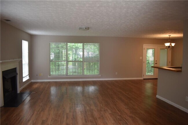 Building Photo - 610 Durham Ridge Dr NW