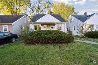 Building Photo - Bungalow $1250/month