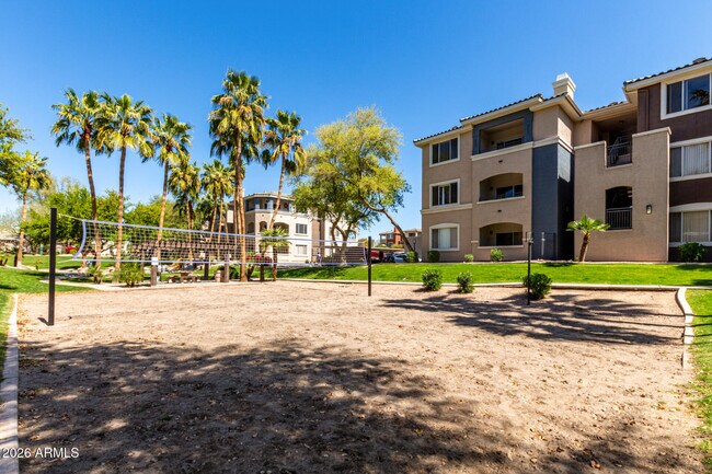 Building Photo - 5345 E Van Buren St