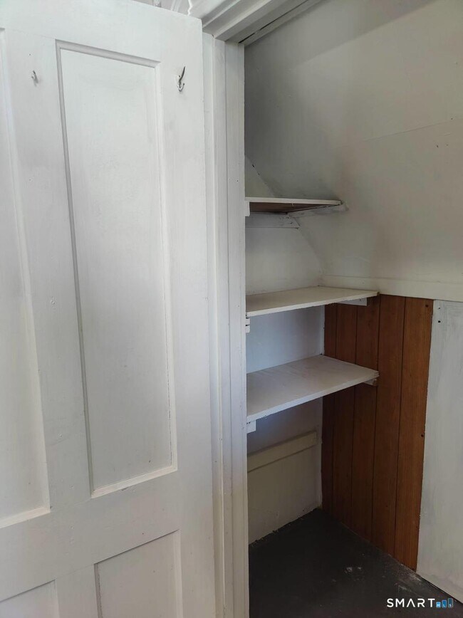 Building Photo - 12 Garfield St