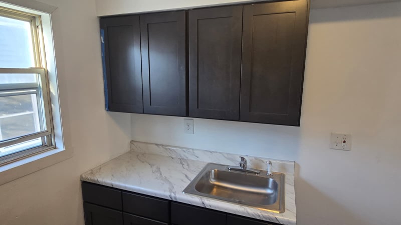 Building Photo - 384 S 6th St