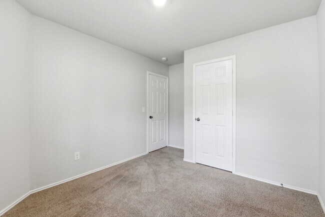 Building Photo - 363 Cumberland Forest Dr