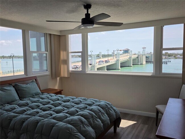 Building Photo - 500 Treasure Island Causeway