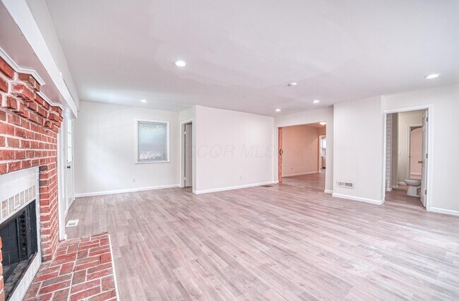 Building Photo - 1139 Miller Ave
