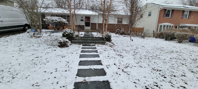 Building Photo - 1807 Blueridge Ave