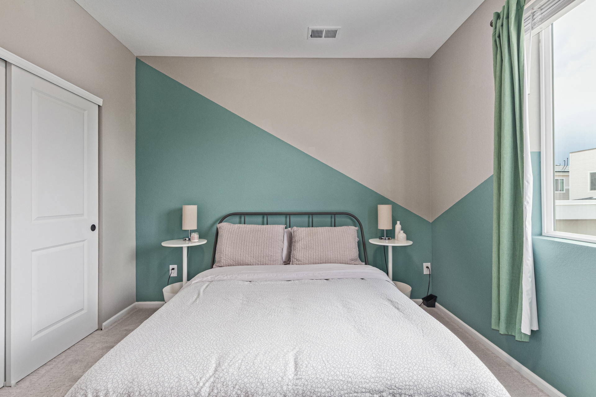 Guest Room - 1625 S Andes Way