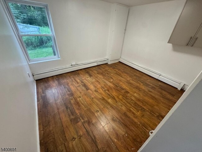 Building Photo - 22 Spring Ln