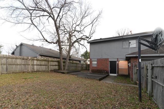 Building Photo - 11815 Sunrise Dr