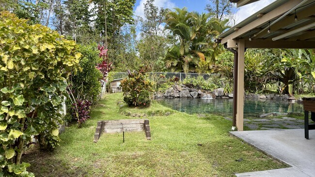 Building Photo - 16-2063-2063 Pearl Dr