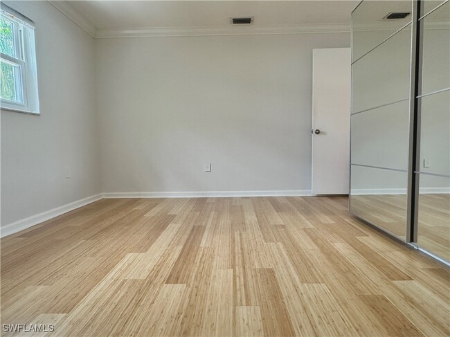 Building Photo - 1154 Cooper Dr