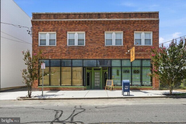Building Photo - 5548 Ridge Ave