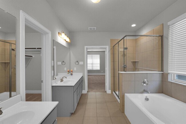 Building Photo - Coming Soon! Where Style, Space and Comfort Meet in Chisholm Trail!