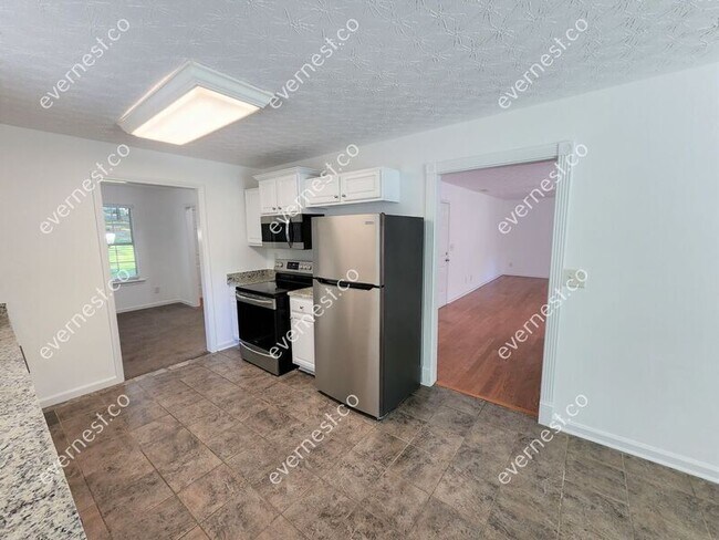 Building Photo - 4977 Hudson Rd