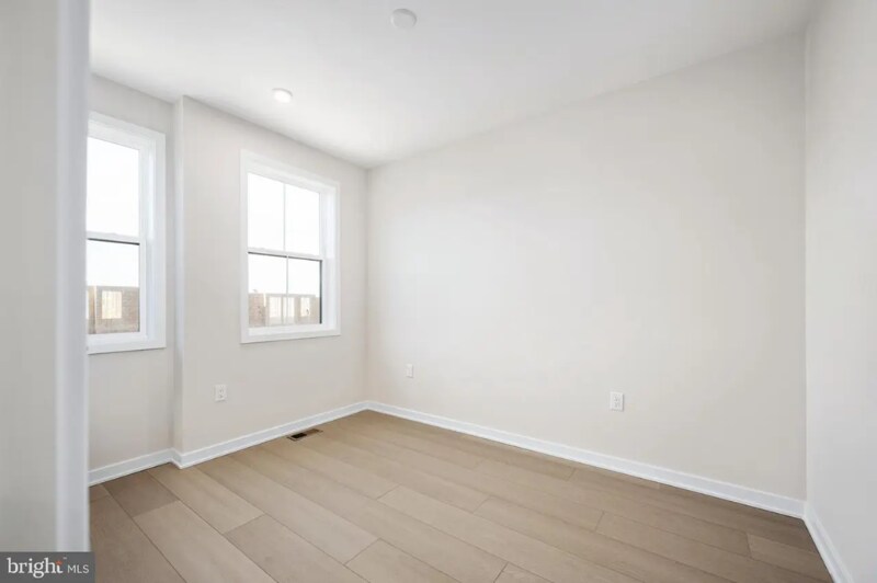 Building Photo - 4768 Sully Pt Ln