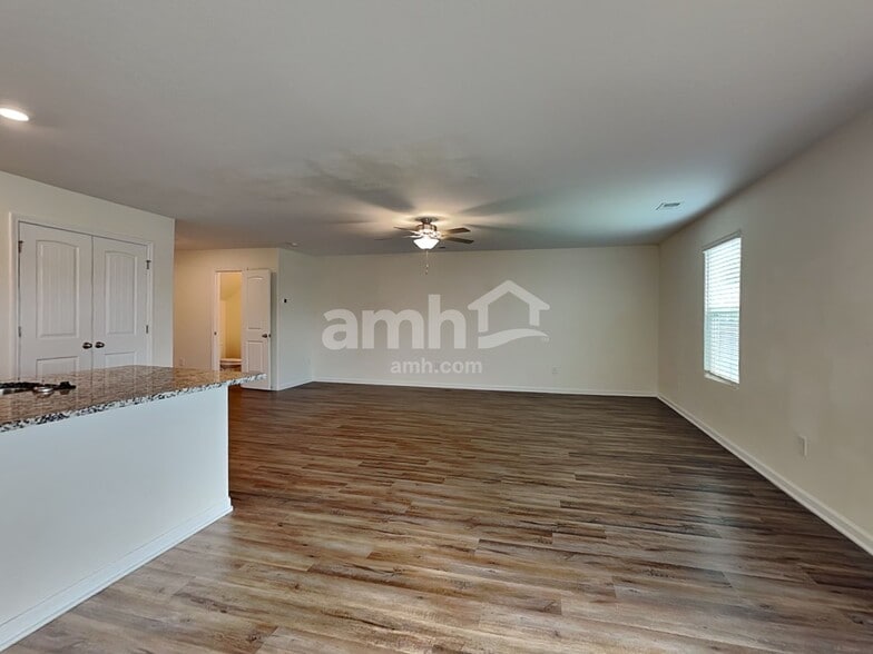 Building Photo - 6074 Mason Tucker Dr