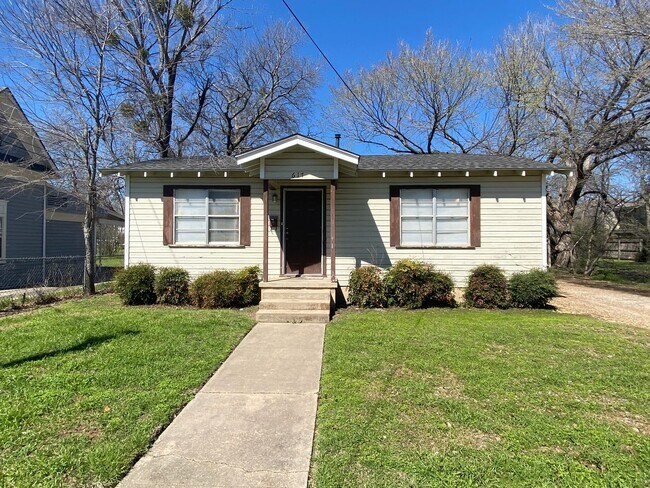 Primary Photo - 2 BEDROOM HOUSE BY TWU