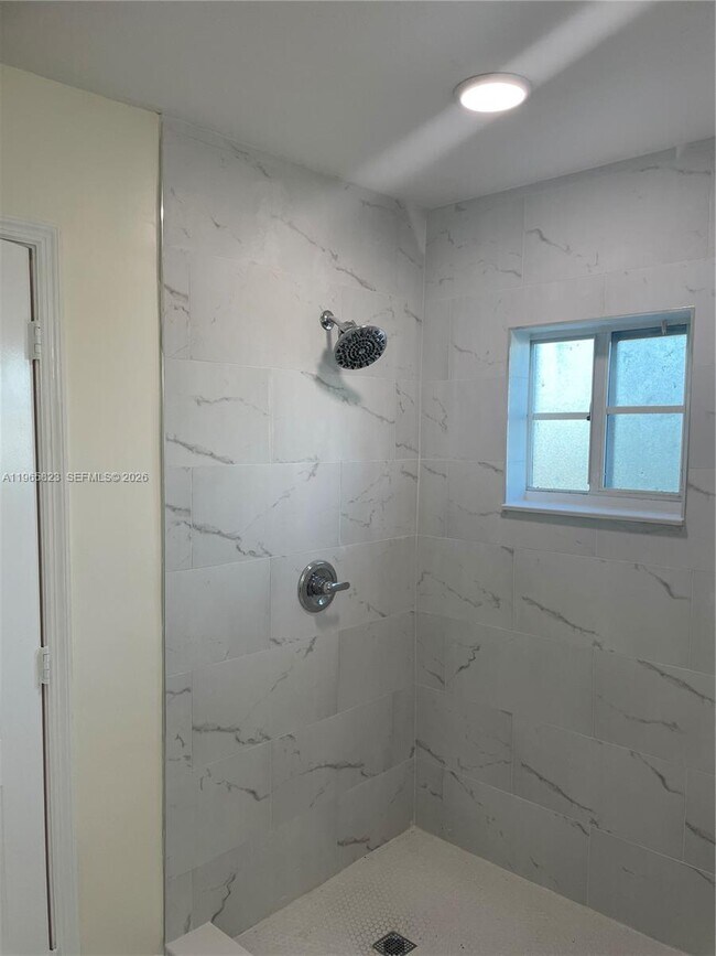 Building Photo - 12885 SW 49th Ct