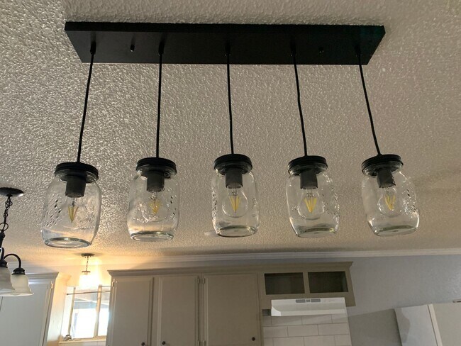 Building Photo - 710 12th St