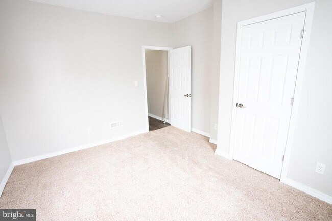 Building Photo - 1745 N 60th St