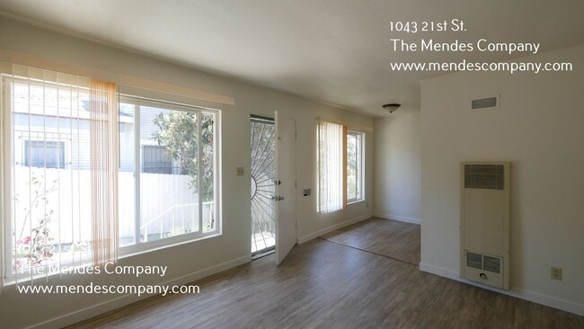 Building Photo - 1043 21st St