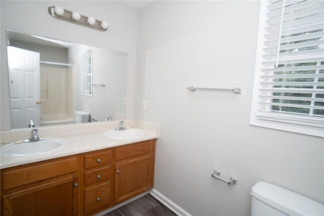 Building Photo - 52 Fieldstone Ct